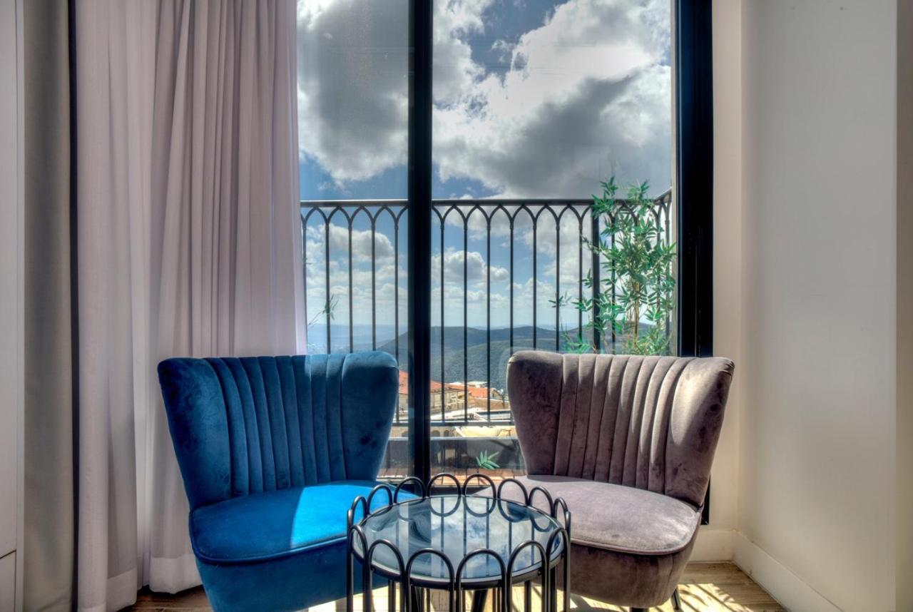 Open Skys Villa Safed Buitenkant foto
